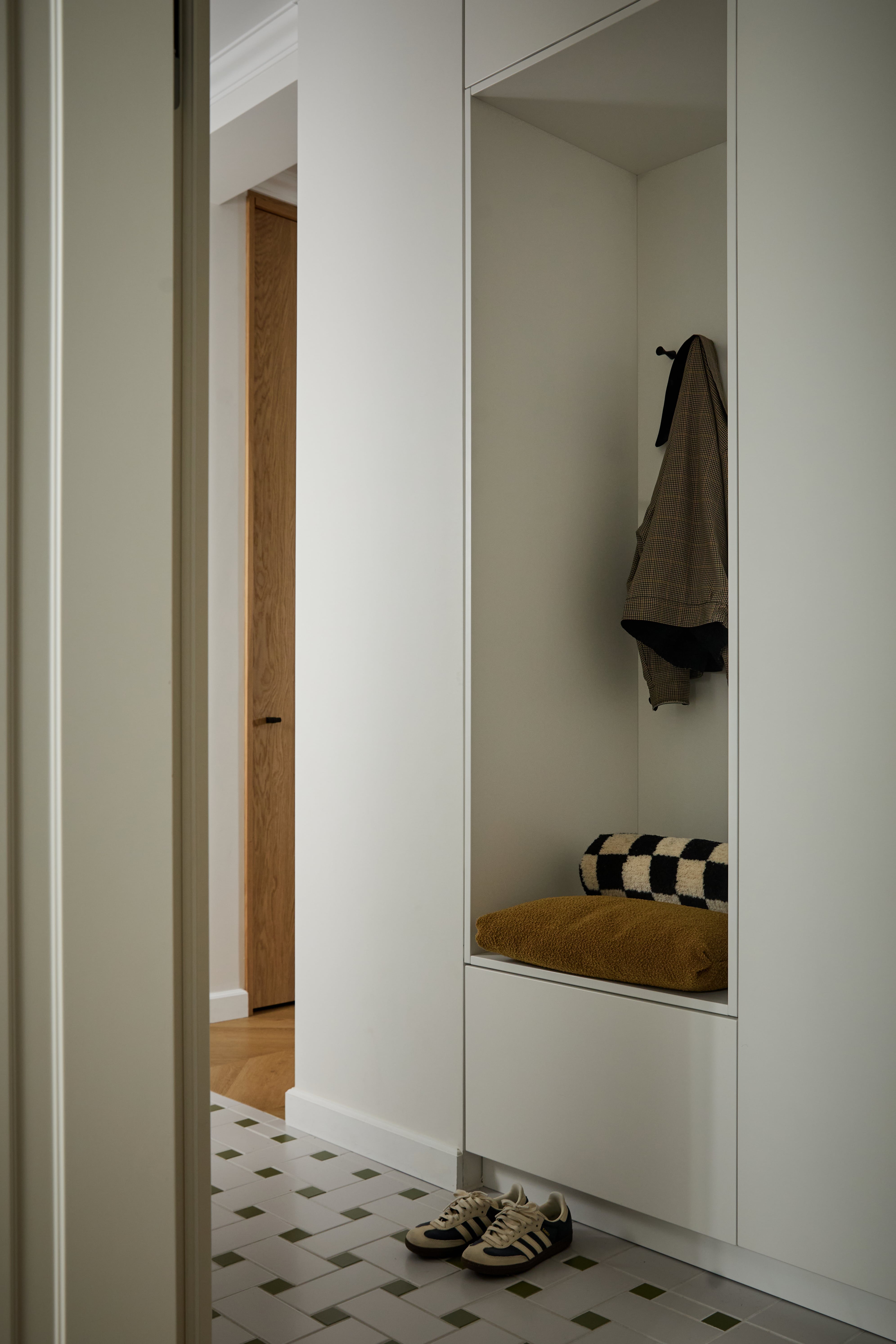 D11 apartment — photo 7 of 8